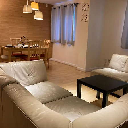 Broadwalk Apartment *